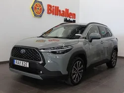 Grön Begagnad 2023 Toyota Corolla Cross Style SUV | 359 900 kr (Marknadspris)