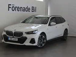 Vit Ny 2025 BMW 530e M Sport Kombi | 759 600 kr (Marknadspris)