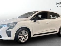 Vit Begagnad 2024 Renault Clio V Evolution Halvkombi | 189 900 kr (Marknadspris)
