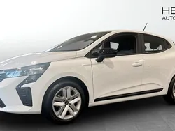 Vit Begagnad 2024 Renault Clio V Evolution Halvkombi | 189 900 kr (Marknadspris)