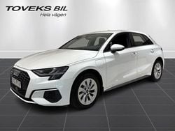 Vit (ibisvit) Begagnad 2023 Audi A3 e-tron Proline Halvkombi | 304 900 kr (Marknadspris)