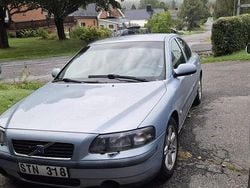 Blå Begagnad 2002 Volvo S60 Sedan | 4 500 kr (Superpris)