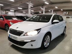 Vit Begagnad 2016 Peugeot 308 Active Halvkombi | 84 900 kr (Marknadspris)