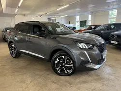Grå Begagnad 2023 Peugeot 2008 GTi SUV | 239 900 kr (Marknadspris)