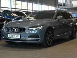 Grå (thunder grey metallic) Begagnad 2022 Volvo V90 Core Kombi | 399 000 kr (Marknadspris)