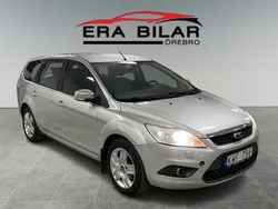 Grå Begagnad 2011 Ford Focus Platinum Kombi | 41 900 kr (Marknadspris)