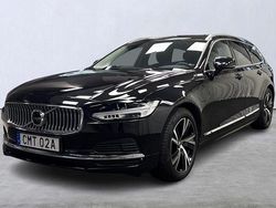 Svart Begagnad 2023 Volvo V90 Core Kombi | 439 900 kr (Marknadspris)