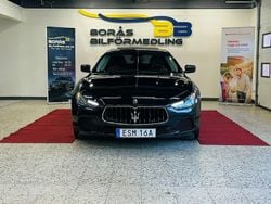 Svart Begagnad 2015 Maserati Ghibli Sportkupé | 289 900 kr