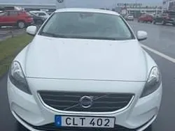 Vit Begagnad 2015 Volvo V40 Momentum Kombi | 99 000 kr (Marknadspris)