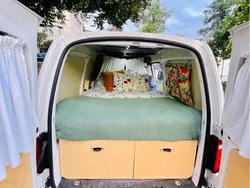 Vit Begagnad 2018 VW Caddy Maxi Minibuss | 150 000 kr (Marknadspris)