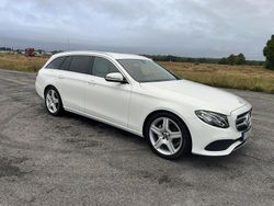 Vit Begagnad 2018 Mercedes E200 Avantgarde Kombi | 275 000 kr (Marknadspris)