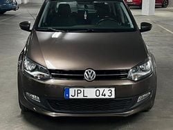Mörk brun Begagnad 2012 VW Polo Halvkombi | 74 000 kr (Marknadspris)