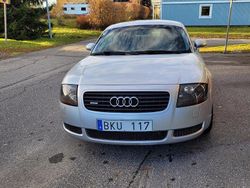Silver Begagnad 2000 Audi TT Sportkupé | 49 000 kr (Lite dyr)
