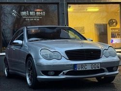 Grå Begagnad 2001 Mercedes C32 AMG Avantgarde Sedan | 115 000 kr