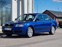 Mörkblå Begagnad 2002 Skoda Superb Sedan | 49 900 kr