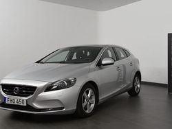Silver Begagnad 2016 Volvo V40 Momentum Halvkombi | 129 800 kr (Marknadspris)
