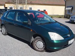Grön Begagnad 2001 Honda Civic Halvkombi | 19 900 kr (Marknadspris)