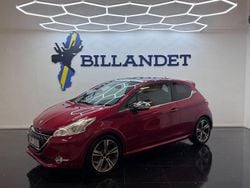 Mörkröd Begagnad 2013 Peugeot 208 GTi Halvkombi | 79 900 kr (Bra pris)