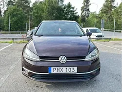 Svart Begagnad 2017 VW Golf VII Halvkombi | 144 900 kr (Marknadspris)