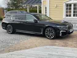 Svart Begagnad 2021 BMW 745 M Sport Sedan | 780 000 kr