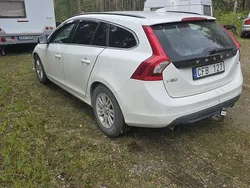 Vit Begagnad 2011 Volvo V60 Momentum Kombi | 55 000 kr