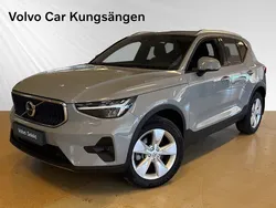 Grå Begagnad 2023 Volvo XC40 Core SUV | 339 900 kr (Bra pris)