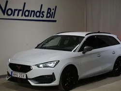 Vit (nevada white metallic) Begagnad 2024 Cupra Leon VZ Kombi | 344 900 kr (Marknadspris)