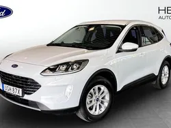 Vit (white) Begagnad 2022 Ford Kuga Titanium SUV | 259 900 kr (Marknadspris)