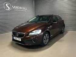Brun Begagnad 2017 Volvo V40 CC Momentum Kombi | 168 500 kr (Lite dyr)