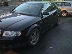 Svart Begagnad 2003 Audi A4 Sedan | 17 000 kr (Marknadspris)