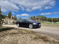Svart Begagnad 2005 BMW 330 Sedan | 70 000 kr (Marknadspris)
