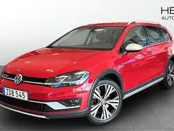 Röd (red) Begagnad 2017 VW Golf Alltrack Kombi | 184 900 kr (Marknadspris)