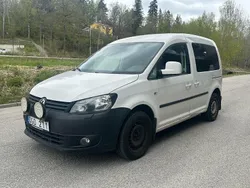 Vit Begagnad 2011 VW Caddy Minibuss | 35 900 kr (Marknadspris)
