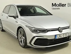 Silver (reflex silver metallic) Begagnad 2024 VW Golf VIII R-line Halvkombi | 329 900 kr (Lite dyr)