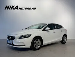 Vit Begagnad 2017 Volvo V40 Kinetic Kombi | 149 900 kr (Marknadspris)