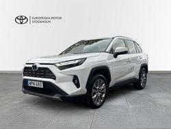 Vit Begagnad 2023 Toyota RAV4 Hybrid Executive SUV | 429 900 kr (Marknadspris)