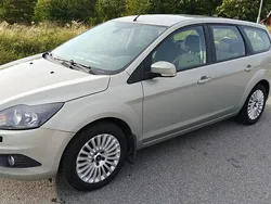 Grå Begagnad 2009 Ford Focus Titanium Kombi | 26 000 kr