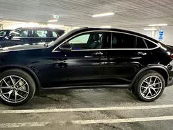 Svart Begagnad 2022 Mercedes GLC300e AMG line Sportkupé | 609 000 kr (Lite dyr)