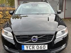 Svart Begagnad 2016 Volvo V70 Standard Kombi | 152 000 kr (Marknadspris)