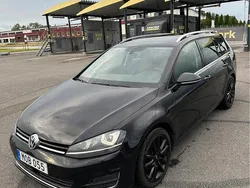 Svart Begagnad 2015 VW Golf VII Kombi | 100 000 kr (Bra pris)