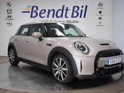 Grå Begagnad 2023 Mini Cooper S Halvkombi | 299 500 kr (Dyr)