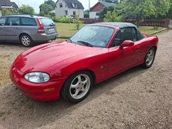 Röd Begagnad 1998 Mazda MX5 Cab | 79 900 kr (Marknadspris)