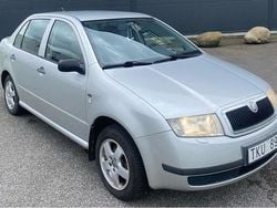 Silver Begagnad 2002 Skoda Fabia Sedan | 23 500 kr (Marknadspris)