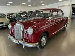 Röd Begagnad 1958 Mercedes 190 Sedan | 199 900 kr