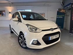 Vit Begagnad 2014 Hyundai i10 Halvkombi | 59 900 kr (Marknadspris)