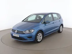 Blå Begagnad 2015 VW Golf Sportsvan Minibuss | 132 000 kr
