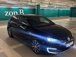 Svart Begagnad 2016 VW Golf VII GTE Halvkombi | 149 900 kr (Bra pris)