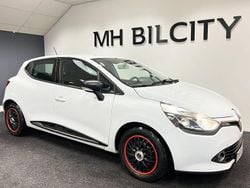Vit Begagnad 2014 Renault Clio IV Expression Halvkombi | 45 000 kr (Marknadspris)