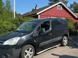 Svart Begagnad 2011 Citroën Berlingo Minibuss | 27 000 kr (Bra pris)