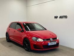 Röd Begagnad 2015 VW Golf VII GTD Halvkombi | 139 900 kr (Marknadspris)